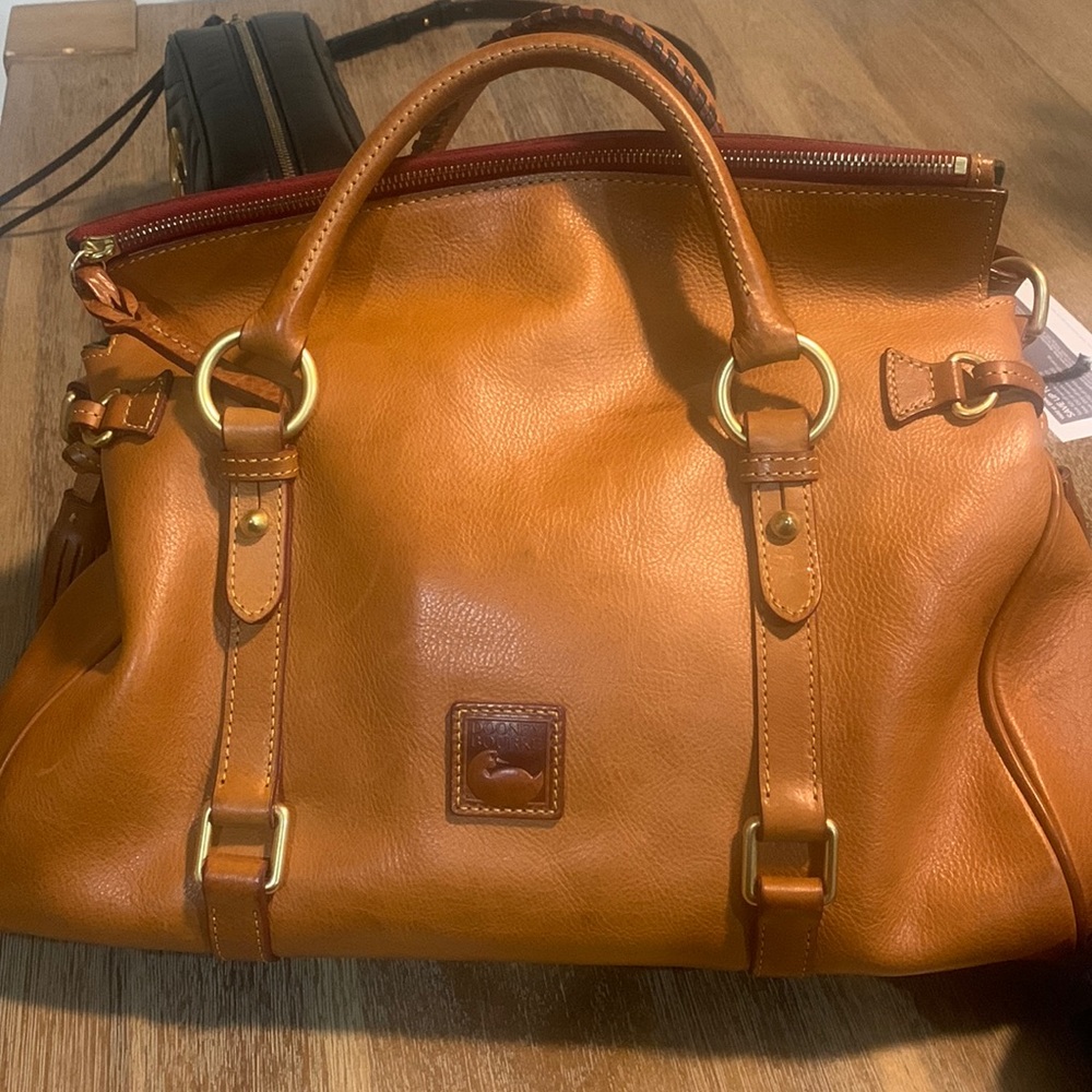 Dooney & Bourke genuine leather handbag